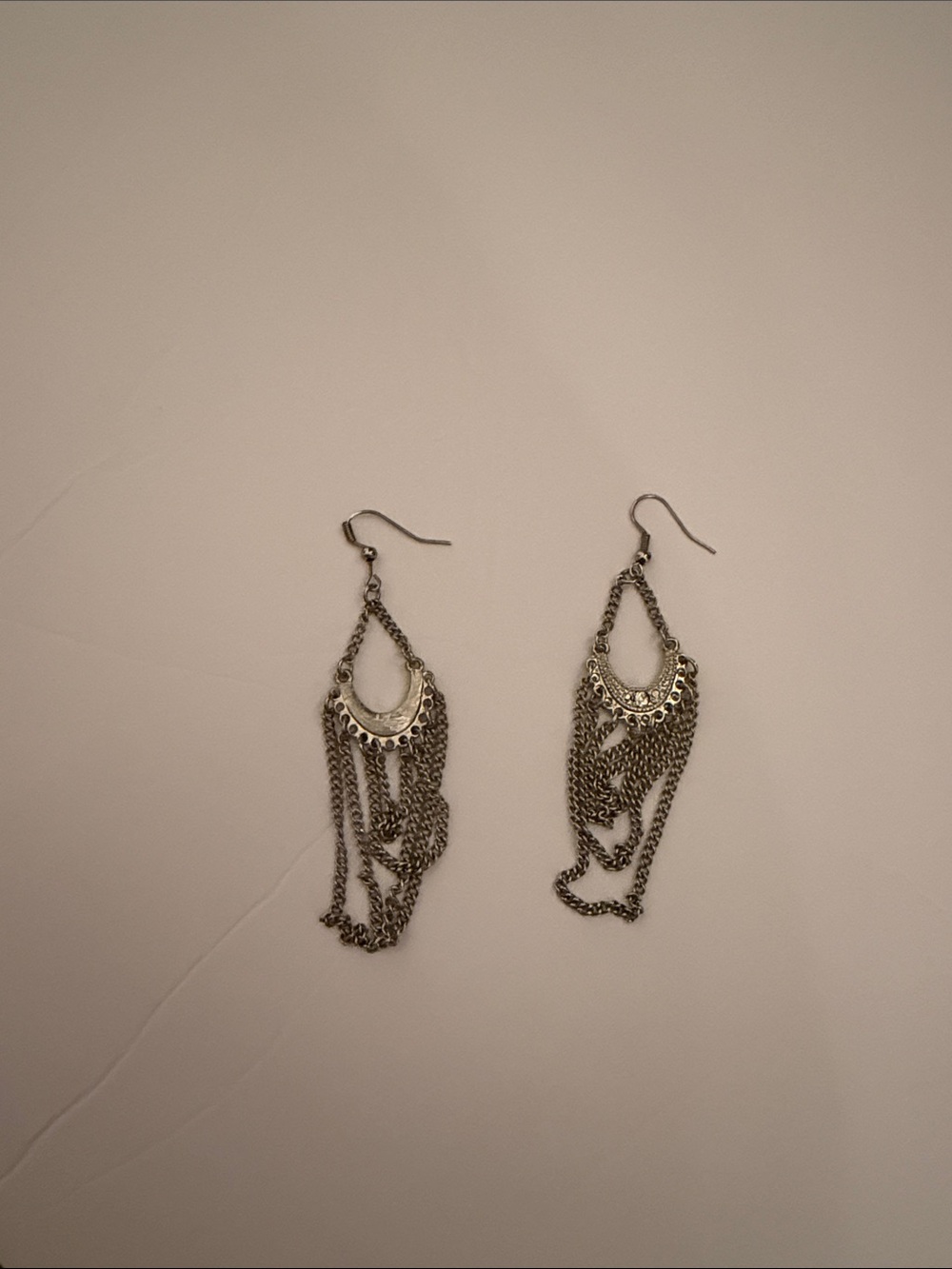 Silver Fringe Scalloped Statement Necklace and Earrings- Women Jewelry - Picture 5 of 9
